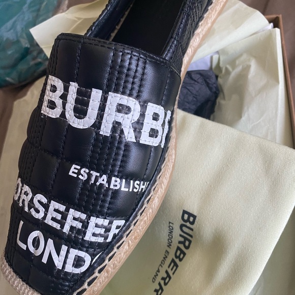 Burberry Espadrilles Runs small fits like US 8.5 - Picture 3 of 4